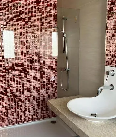 2 Bedrm Duplex Ph Spinola Bay